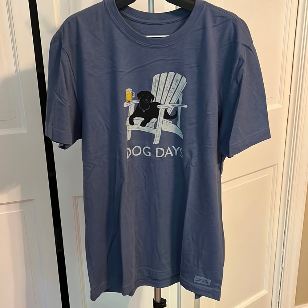 Men’s Medium Life is Good t shirt, like new. Dog Days theme